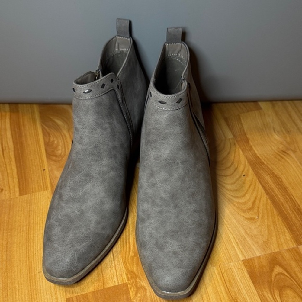 Jellypop Women's Zina Ankle Boots Stone Distress 9M EUC